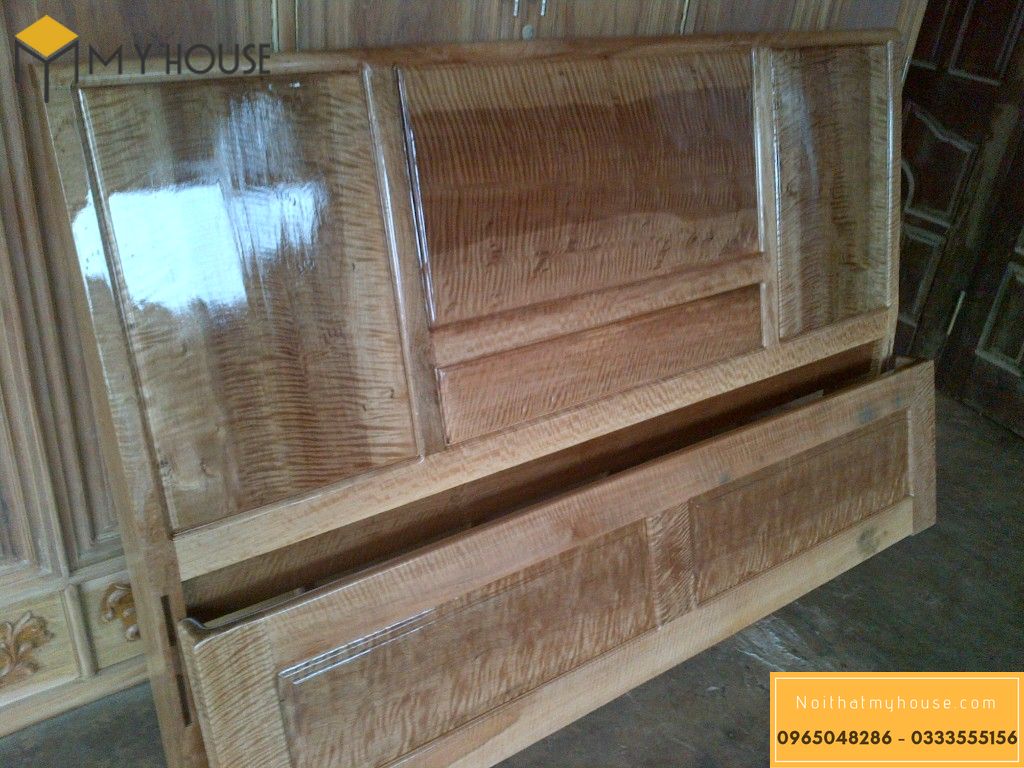 Khung giường gỗ bằng lăng