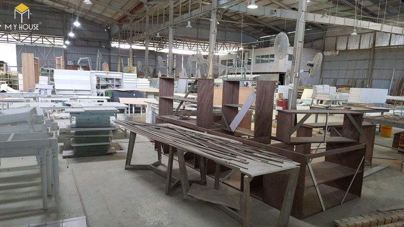 Xưởng sản xuất bàn ghế hội trường 1