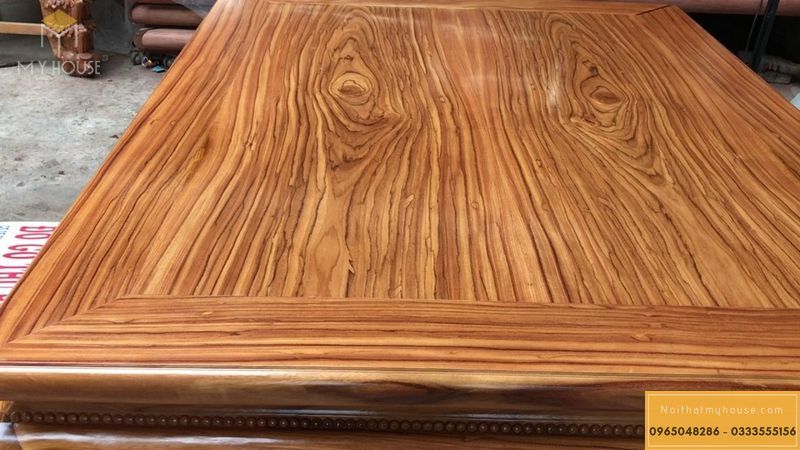 Một số mẫu bàn gỗ gõ đỏ nguyên tấm đẹp - M1