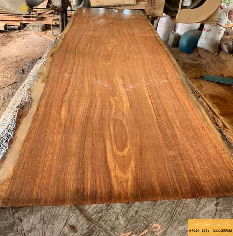 Một số mẫu bàn gỗ gõ đỏ nguyên tấm đẹp - M3