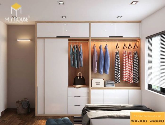Tủ quần áo cửa lùa hiện đại sẽ là lựa chọn hoàn hảo cho những ai yêu thích một không gian phòng ngủ sang trọng và thời thượng. Hình ảnh tủ quần áo cửa lùa hiện đại sẽ khiến bạn thấy mê mẩn với thiết kế độc đáo và tính tiện dụng của nó.