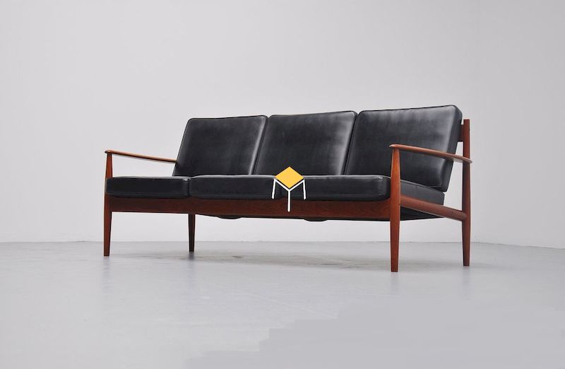 Ghế sofa phong cách vintage chất liệu da