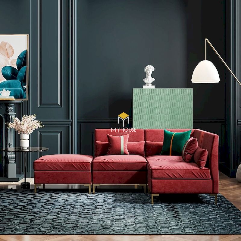 Thiết kế phòng khách tân cổ điển với sofa màu đỏ nổi bật