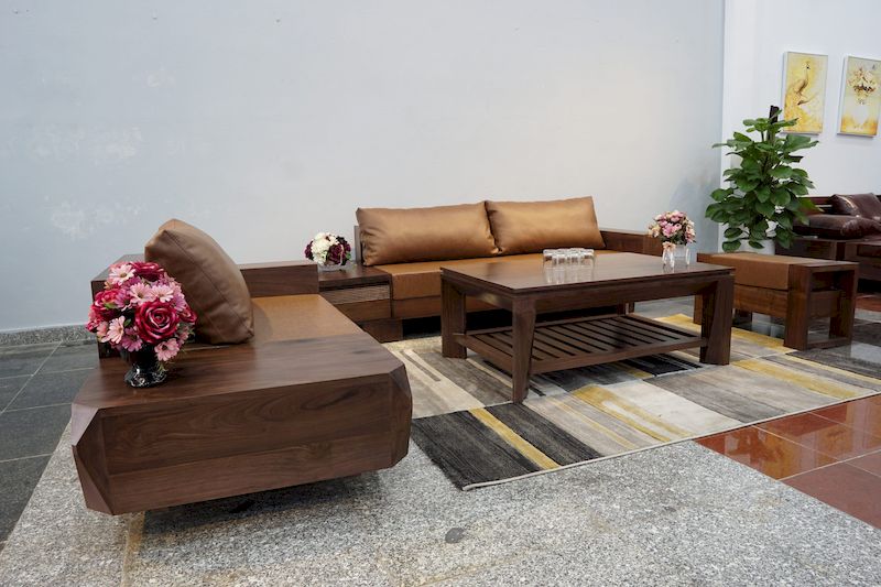 Sofa gỗ sồi sơn màu óc chó do giá thành rẻ nhưng chất lượng cao, bền đẹp