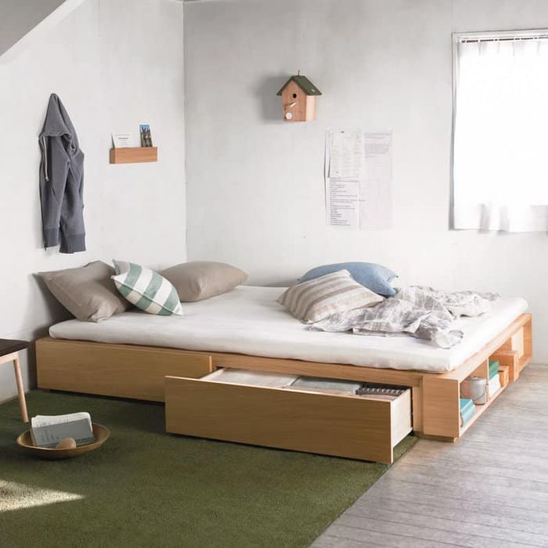 Thiết kế phòng ngủ nhỏ 6m2 sử dụng giường hộp có ngăn kéo để chứa đồ nhiều hơn