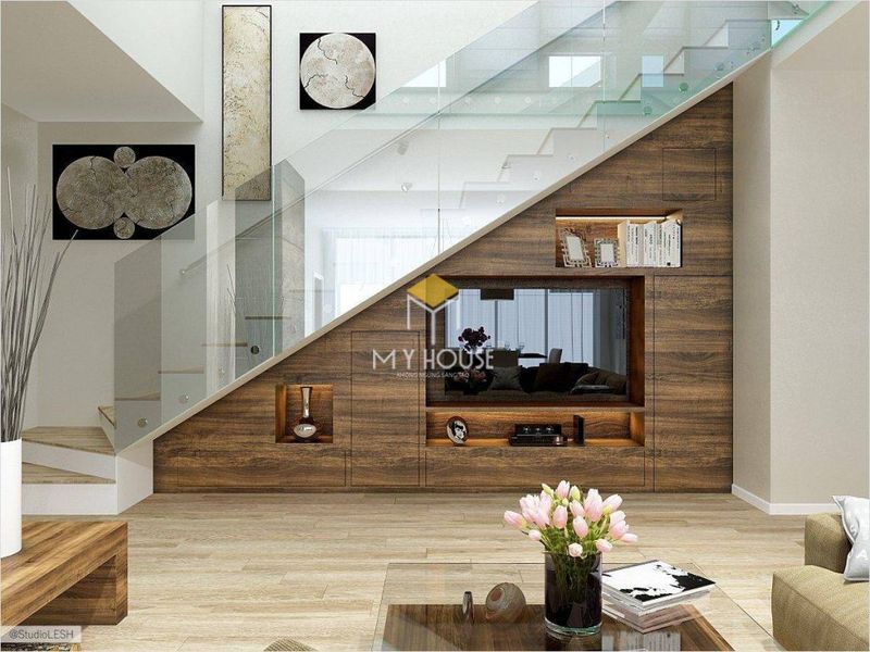 Thiết kế vách tivi phòng khách tận dụng gầm cầu thang